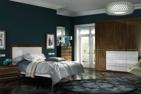apex-premier-noce-marino-and-white-gloss-bedroom20D5DFBE-0FB1-9C96-8AB3-43144C9B91B3.jpg